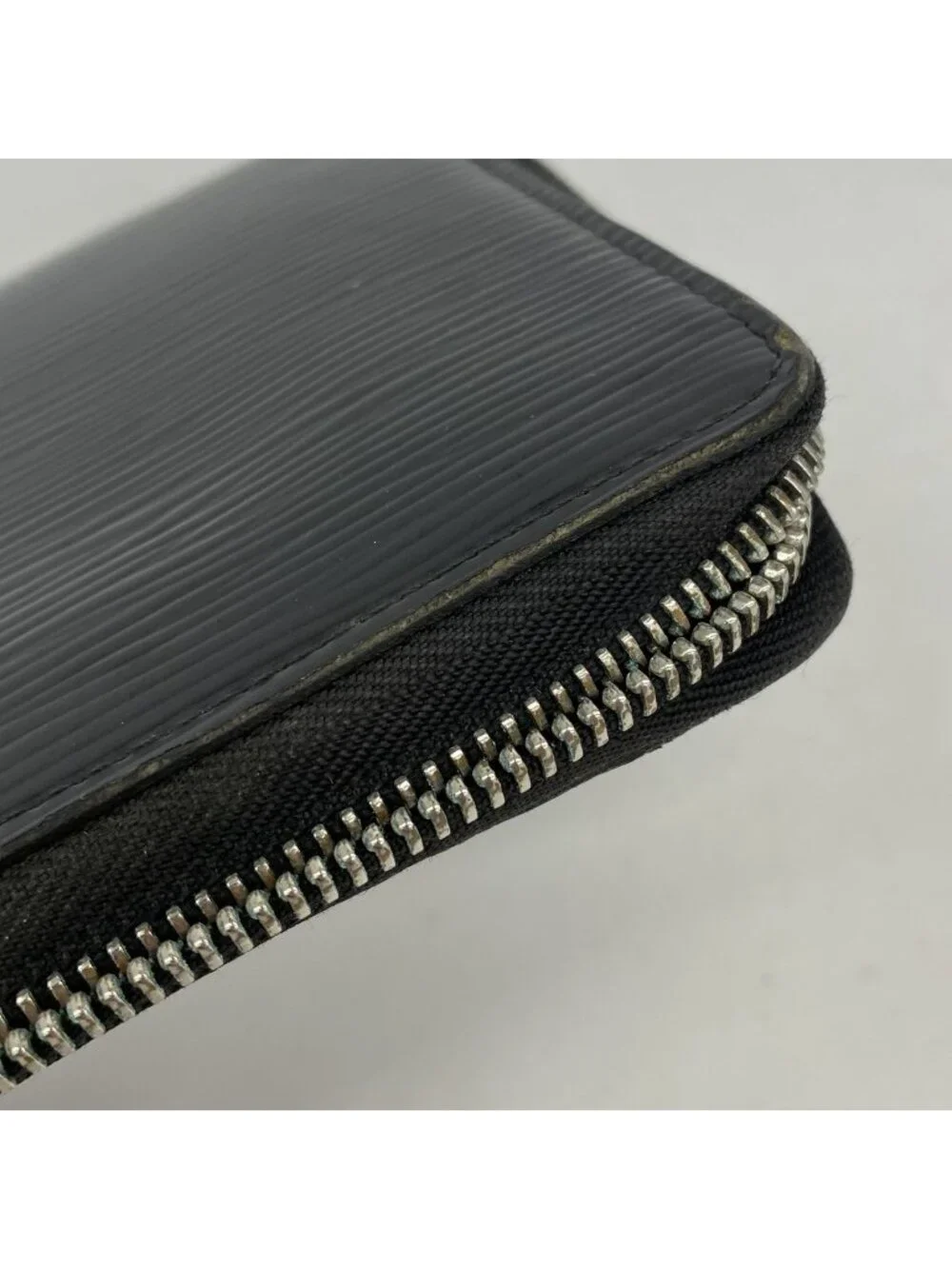 Louis Vuitton Wallet Epi Electric Zippy Organizer Noir
